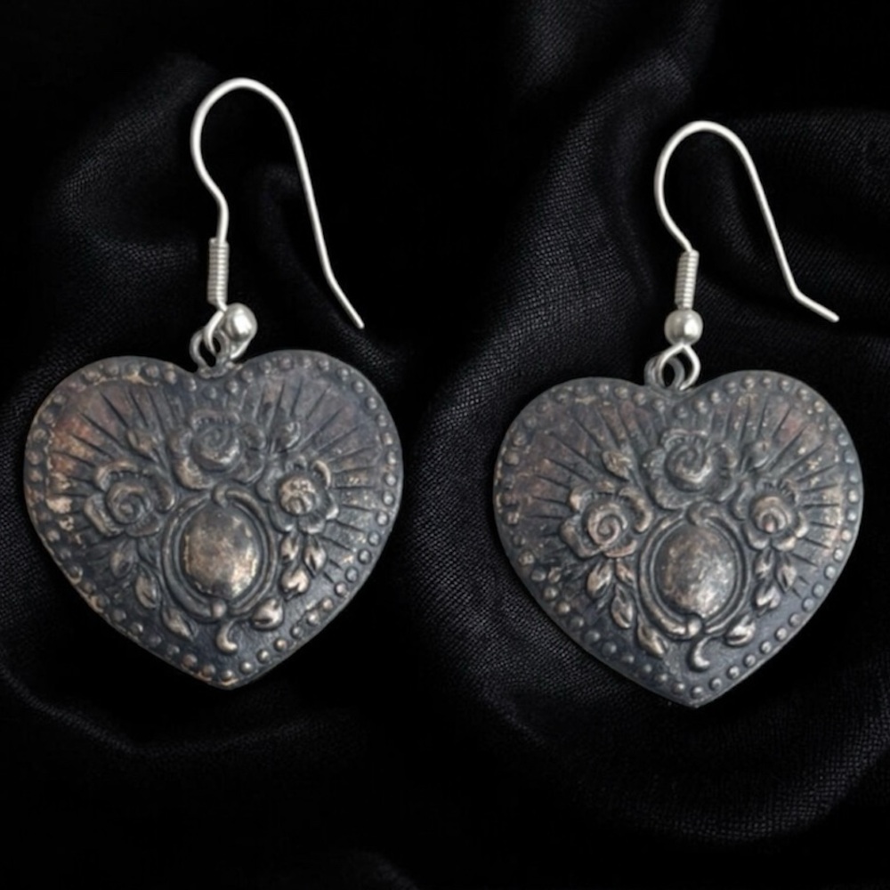 Hand Crafted Earrings Floral Hearts Victorian Boho Dangle Color Antique Silver
